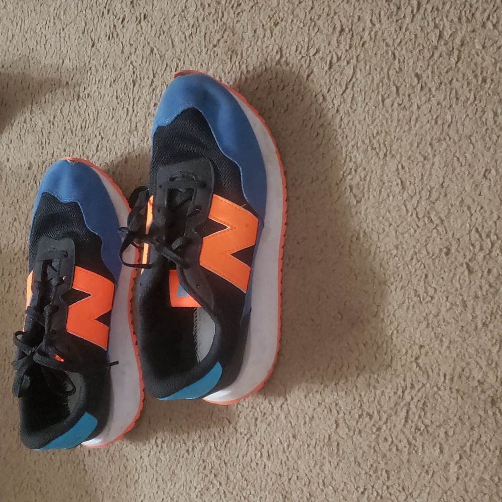 New Balance Kids' Black and Orange Sneakers - Picture 3 of 6